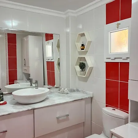 Villa Beachside Garden With Spacious Private Garden In *