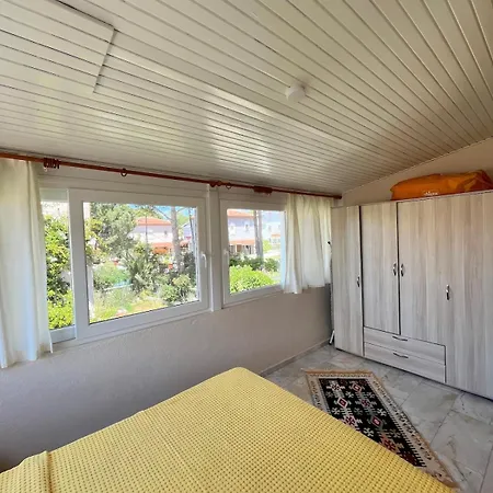 Beachside Garden With Spacious Private Garden In Villa Çeşme