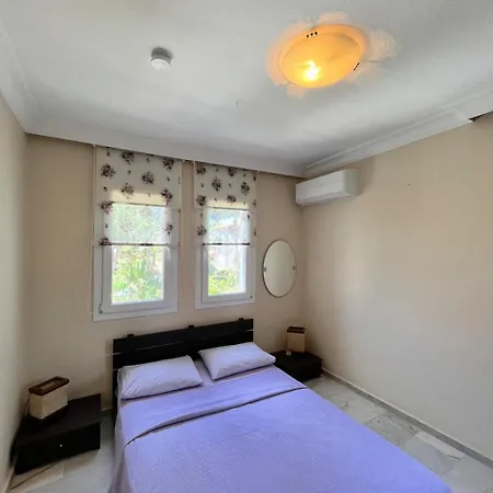 Beachside Garden With Spacious Private Garden In Villa Çeşme