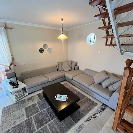 Villa Beachside Garden With Spacious Private Garden In *