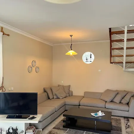 Beachside Garden With Spacious Private Garden In Villa *